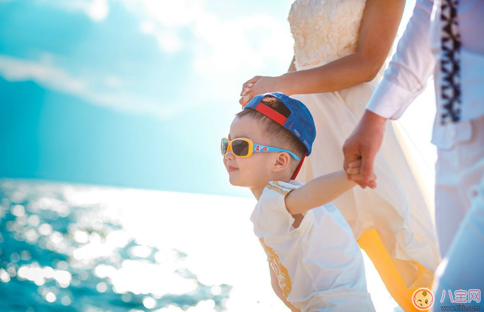 孩子搶大人的手機不聽話的原因是什么 怎么設身處地的知道孩子的想法 孩子搶大人的手機不聽話的原因是什么 怎么設身處地的知道孩子的想法