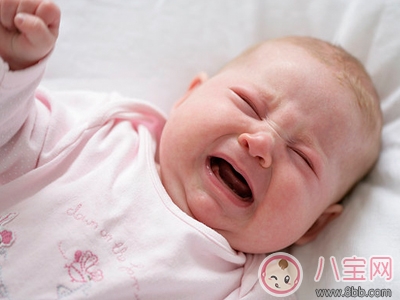 寶寶睡前哭鬧怎么辦 寶寶睡前哭鬧要不要哄 寶寶睡前哭鬧怎么辦 寶寶睡前哭鬧要不要哄