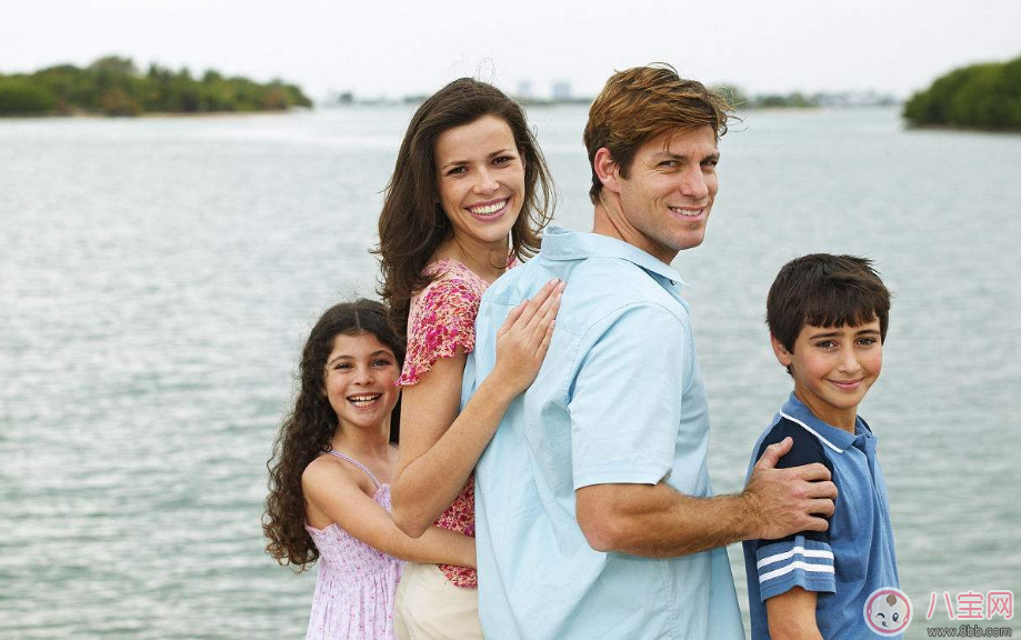 陪孩子時(shí)間太少的句子心情說(shuō)說(shuō)   沒(méi)時(shí)間陪孩子發(fā)的感慨說(shuō)說(shuō)朋友圈