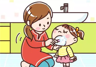 媽媽需要一手包攬孩子的事嗎 媽媽一手包攬孩子更加磨蹭