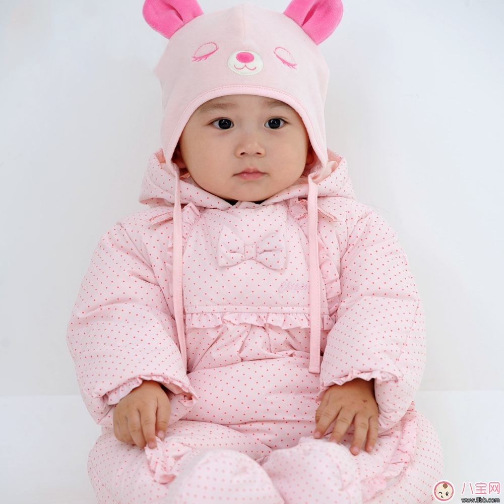 小寶寶能不能穿羽絨服   寶寶多大能穿羽絨服
