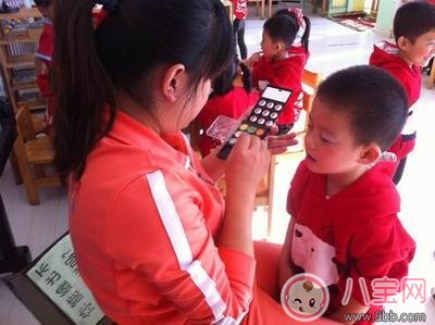 幼兒園表演化妝技巧推薦 幼兒園表演護膚常識