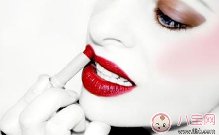 懷孕化妝對寶寶有影響嗎 孕婦用化妝品真的有那么可怕嗎 懷孕化妝對寶寶有影響嗎 孕婦用化妝品真的有那么可怕嗎