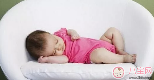 寶寶白天睡覺要不要拉窗簾　寶寶睡覺拉窗簾有哪些講究