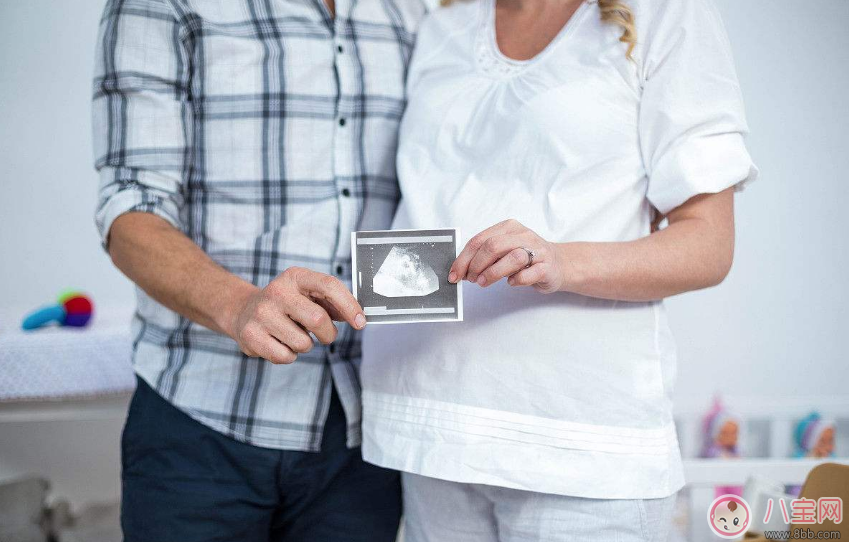 孕吐和正常嘔吐的區別是什么 怎么區分孕吐和正常嘔吐 孕吐和正常嘔吐的區別是什么 怎么區分孕吐和正常嘔吐