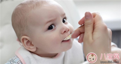 5個月寶寶能添加輔食嗎  5個月寶寶輔食推薦