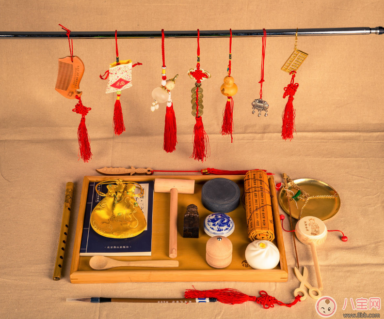 抓周物品及代表含義有哪些 孩子滿周歲抓周準不準 抓周物品及代表含義有哪些 孩子滿周歲抓周準不準