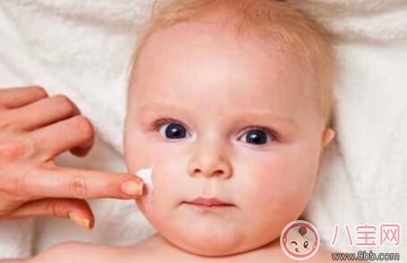 寶寶臉干燥用什么效果好 冬季寶寶臉干燥怎么辦 寶寶臉干燥用什么效果好 冬季寶寶臉干燥怎么辦