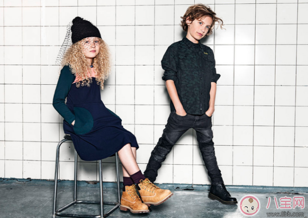 2018小孩冬天穿什么鞋子好 小孩童靴哪種款式好 2018小孩冬天穿什么鞋子好 小孩童靴哪種款式好