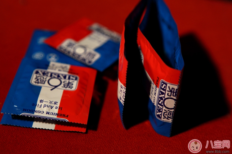 冰火避孕套有什么特點(diǎn) 冰火避孕套使用起來安全嗎 冰火避孕套有什么特點(diǎn) 冰火避孕套使用起來安全嗎