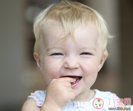 孩子喜歡咬嘴唇怎么辦 孩子喜歡咬嘴唇有哪些危害