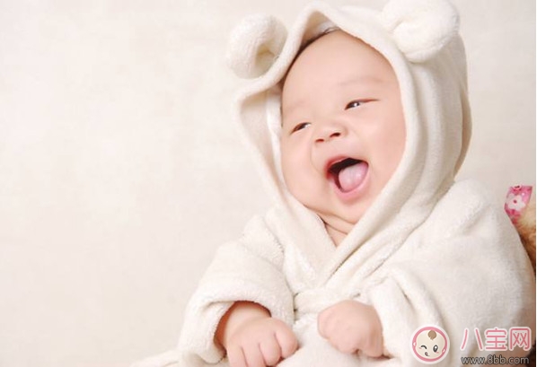 寶寶十個月添加輔食怎么搭配  寶寶十個月吃輔食注意事項