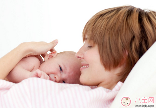 寶寶不吸母乳不夠吃怎么辦  母乳的多少跟乳房大小有關嗎