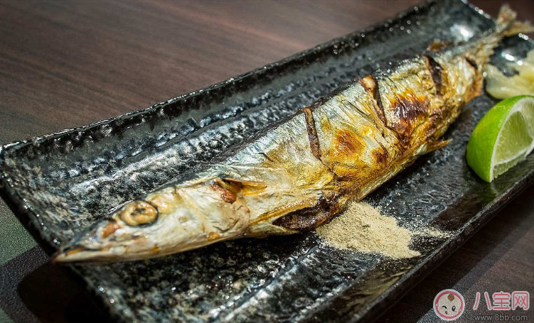 孩子魚刺卡喉嚨妙招喝可樂有用嗎 孩子卡魚刺怎么做最好