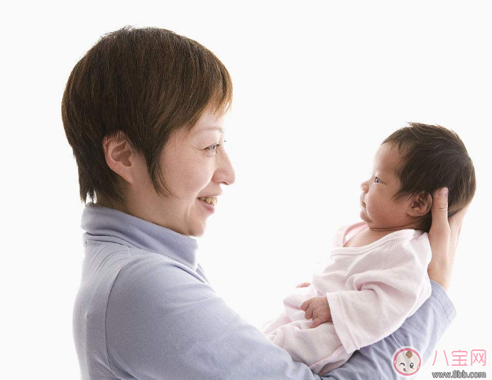 抱孩子的正確姿勢是什么 怎么抱孩子才舒服