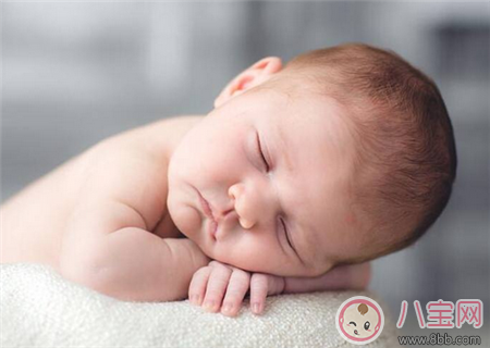 寶寶容易出汗是缺鋅嗎 寶寶愛(ài)出汗應(yīng)如何護(hù)理 寶寶容易出汗是缺鋅嗎 寶寶愛(ài)出汗應(yīng)如何護(hù)理