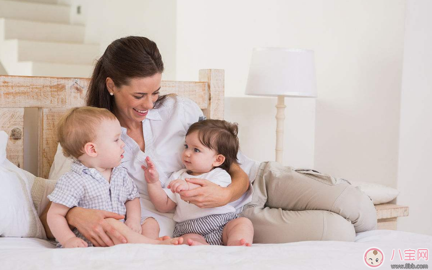 曬母子自拍照到朋友圈怎樣寫心情說說 與孩子的自拍照配文字說說心情短語 曬母子自拍照到朋友圈怎樣寫心情說說 與孩子的自拍照配文字說說心情短語