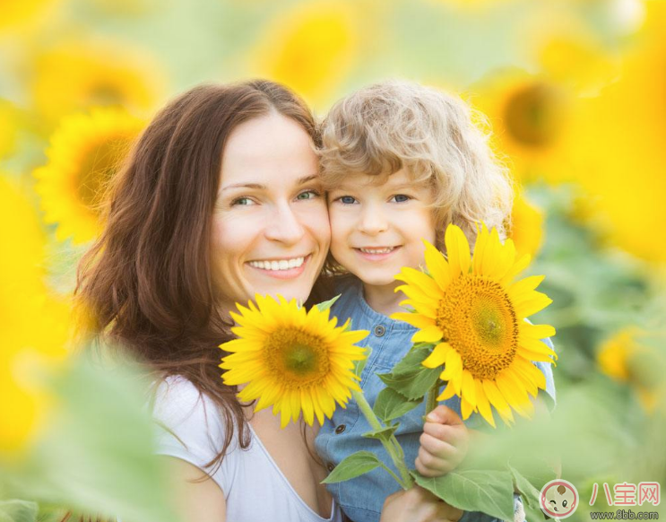 曬母子自拍照到朋友圈怎樣寫心情說說 與孩子的自拍照配文字說說心情短語 曬母子自拍照到朋友圈怎樣寫心情說說 與孩子的自拍照配文字說說心情短語