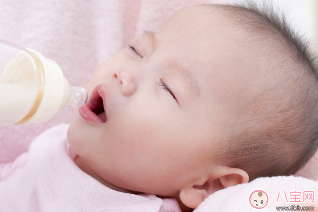 寶寶囟門怎么護理 寶寶囟門凸起或凹陷有什么影響