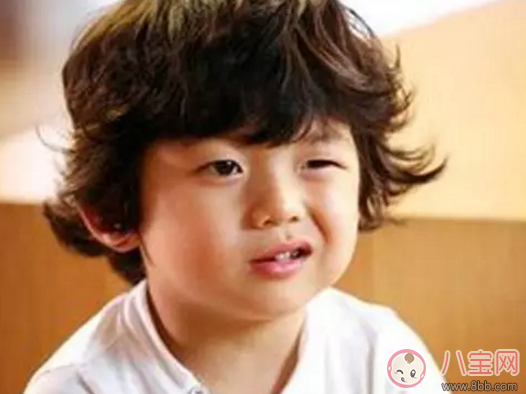 新生兒寶寶眨眼反射 寶寶愛(ài)眨眼是病嗎