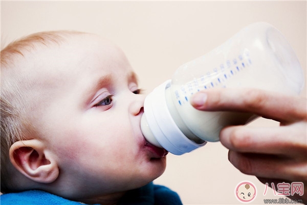 嬰兒奶粉喂養(yǎng)方法 補充配方奶粉什么時候添加 嬰兒奶粉喂養(yǎng)方法 補充配方奶粉什么時候添加