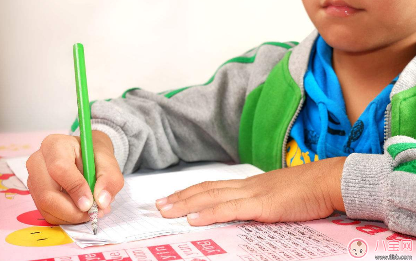 孩子作業寫得慢應該怪孩子嗎 孩子作業寫得慢應該怎么監督