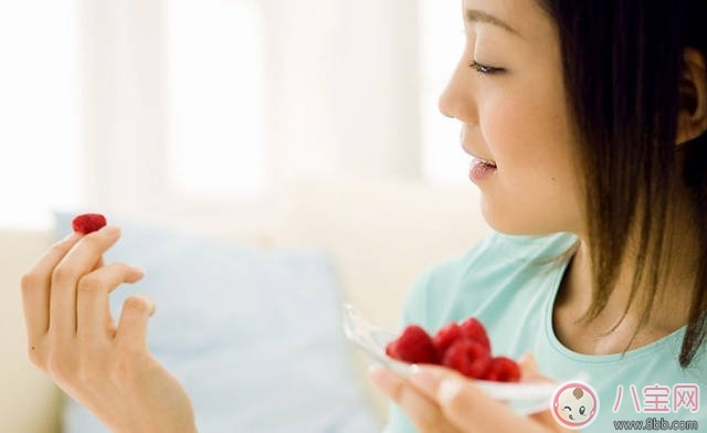 經量過多有血塊怎么回事 月經量過多有血塊怎么辦 經量過多有血塊怎么回事 月經量過多有血塊怎么辦