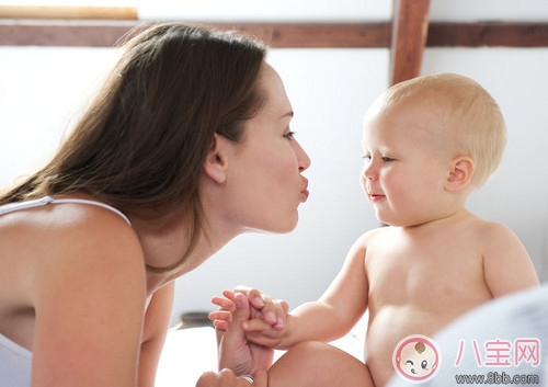 孩子不親近媽媽怎么辦 上班族媽媽應如何建立親子關系 孩子不親近媽媽怎么辦 上班族媽媽應如何建立親子關系