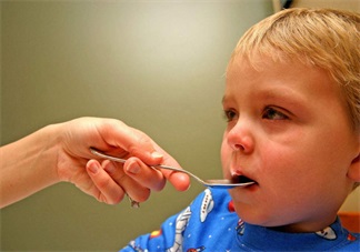 小孩生病很心疼的說說 孩子生病發(fā)燒媽媽心疼語句