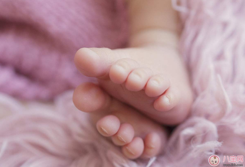 寶寶剛出生的心情說說 嬰兒出生當(dāng)爸的心情說說朋友圈