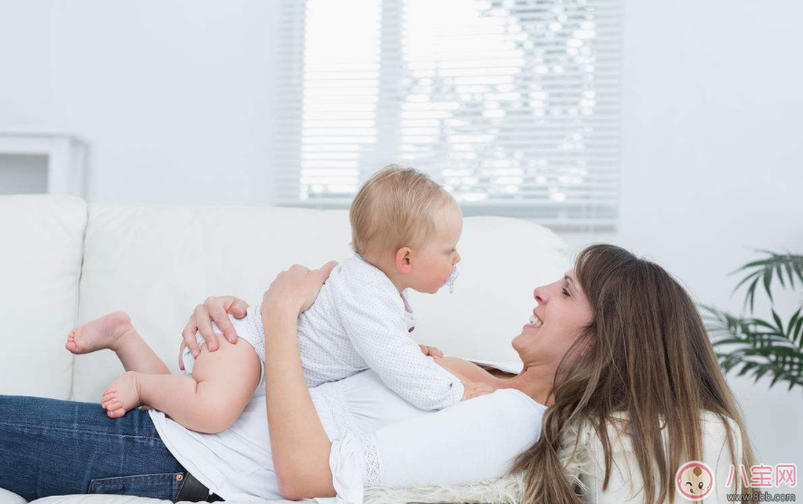 初為人母的唯美句子朋友圈 形容當了媽媽心情的句子感慨說說 