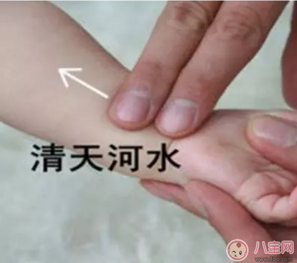 寶寶流感發燒如何推拿按摩 小兒退燒推拿多久退燒