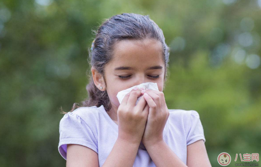 孩子發熱驚厥可以掐人中嗎 孩子發熱驚厥怎么處理