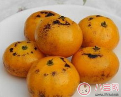 風熱咳嗽能吃烤橘子嗎 吃烤橘子有哪些注意事項 風熱咳嗽能吃烤橘子嗎 吃烤橘子有哪些注意事項