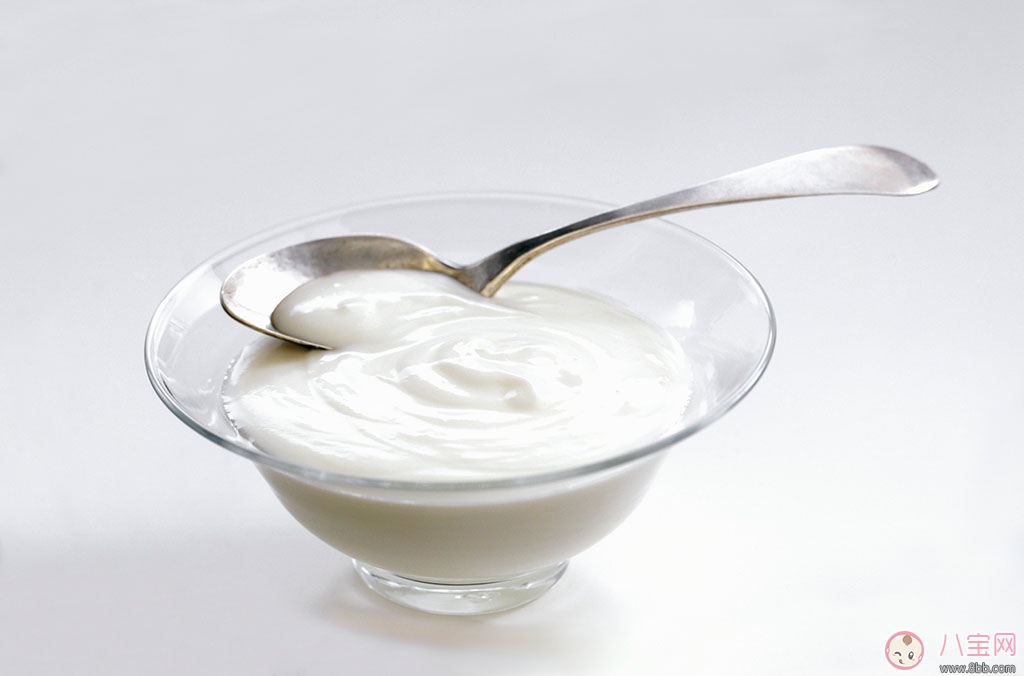 多大的嬰兒可以喝酸奶 寶寶是喝純牛奶好還是酸奶好