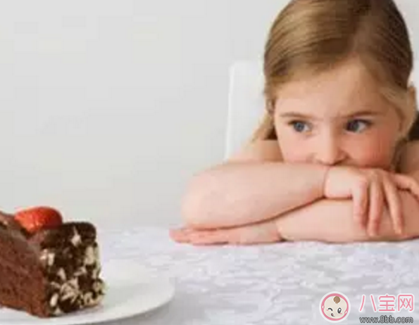 寶寶缺乏安全感是什么樣子 寶寶缺乏安全感家長怎么做