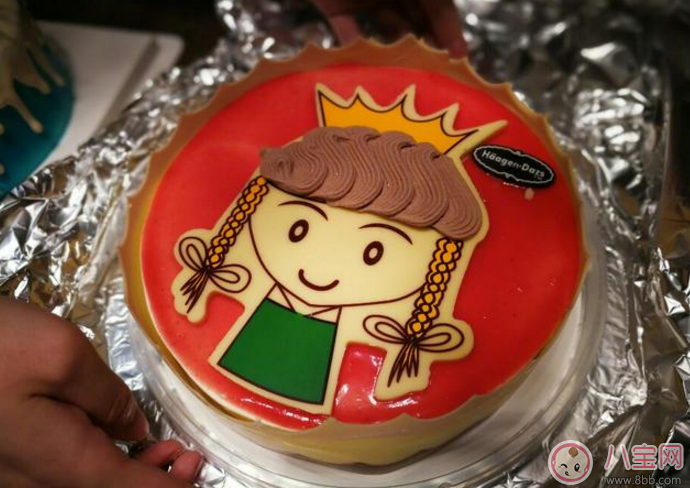 楊威雙胞胎女兒抓周選了什么 楊威雙胞胎女兒周歲生日萌照有哪些 楊威雙胞胎女兒抓周選了什么 楊威雙胞胎女兒周歲生日萌照有哪些