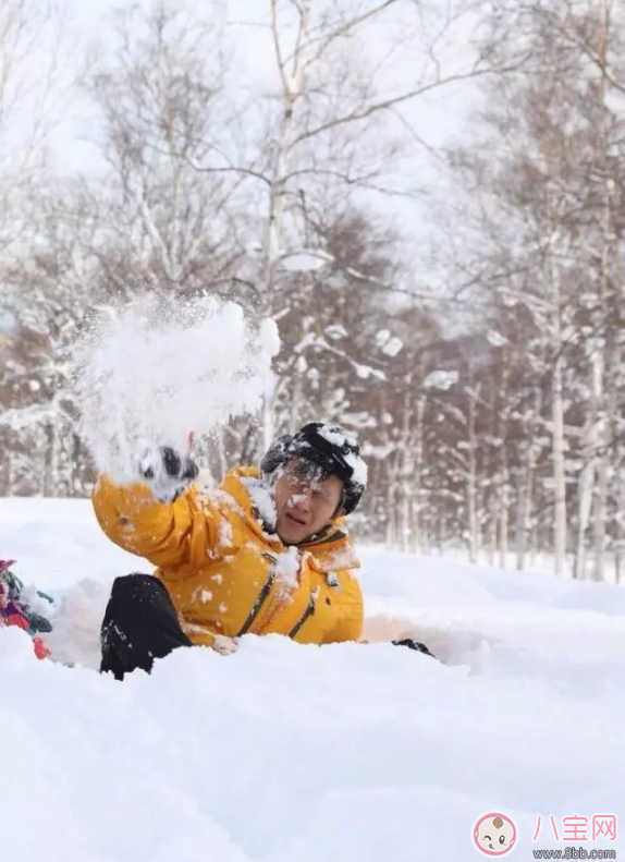 2歲寶寶去雪山玩要戴太陽鏡嗎 冬天帶寶寶玩雪如何選擇太陽鏡