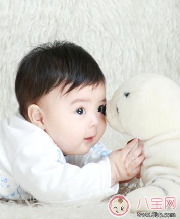 孩子發(fā)燒會(huì)不會(huì)轉(zhuǎn)為肺炎 寶寶沒(méi)發(fā)燒會(huì)得肺炎嗎 孩子發(fā)燒會(huì)不會(huì)轉(zhuǎn)為肺炎 寶寶沒(méi)發(fā)燒會(huì)得肺炎嗎