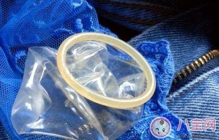 哪種避孕套用起來最撩人 怎樣用避孕套來調情 哪種避孕套用起來最撩人 怎樣用避孕套來調情
