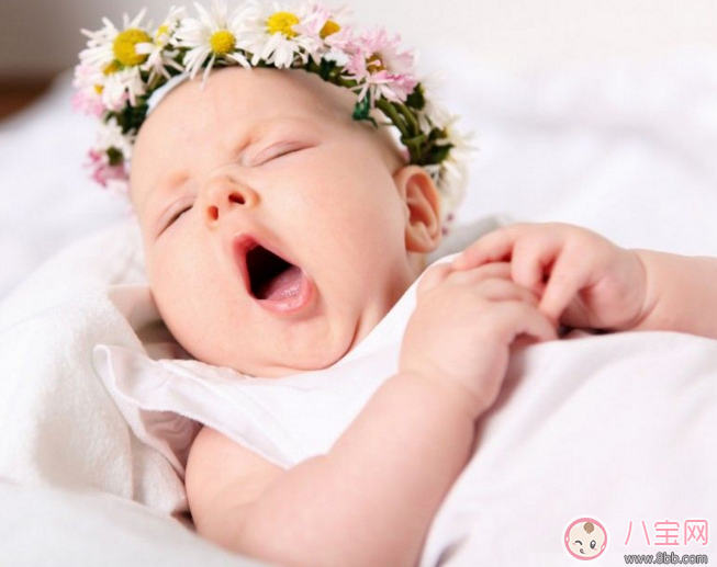 寶寶塌鼻子真的可以捏高嗎 給寶寶捏鼻子的危害你知道嗎