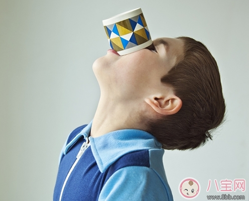 吃零食和多動癥有關(guān)系嗎 孩子零食吃多了會不會導(dǎo)致多動癥