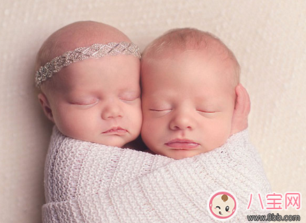 新生兒能手機拍照嗎 給新生兒拍照的最佳時間