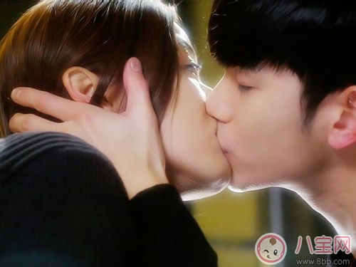 被人強吻是種什么感覺 和人接吻時有哪些小技巧 被人強吻是種什么感覺 和人接吻時有哪些小技巧