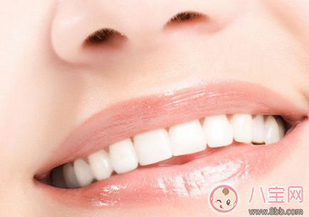 牙齦經常無故出血怎么回事 牙齒流血是什么病征兆 牙齦經常無故出血怎么回事 牙齒流血是什么病征兆