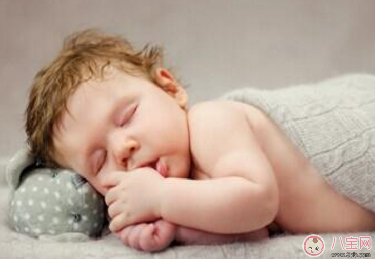 抱著孩子搖晃孩子睡覺會得腦震蕩嗎 搖晃孩子睡覺好不好