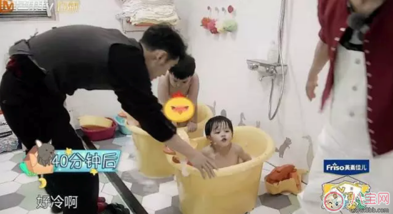 袁弘張歆藝給萌娃洗澡為什么不小心著涼 冬天怎么給寶寶洗澡才不會(huì)著涼
