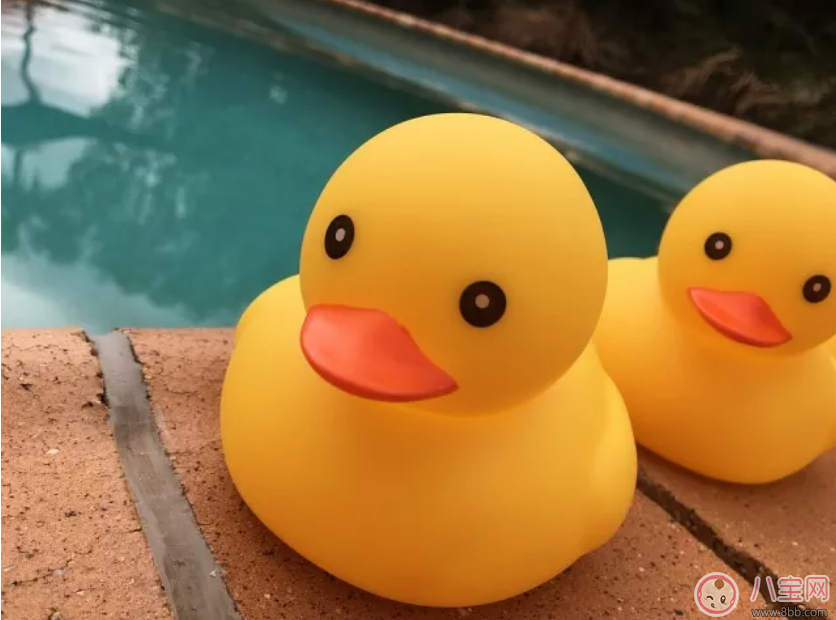 袁弘張歆藝給萌娃洗澡為什么不小心著涼 冬天怎么給寶寶洗澡才不會(huì)著涼