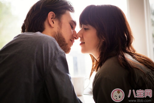 為什么第一次做愛女生不會(huì)很舒服 女生第一次做愛不舒服是怎么回事