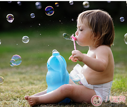 孩子不喜歡拍照怎么回事 如何給不喜歡拍照的寶寶拍照 孩子不喜歡拍照怎么回事 如何給不喜歡拍照的寶寶拍照